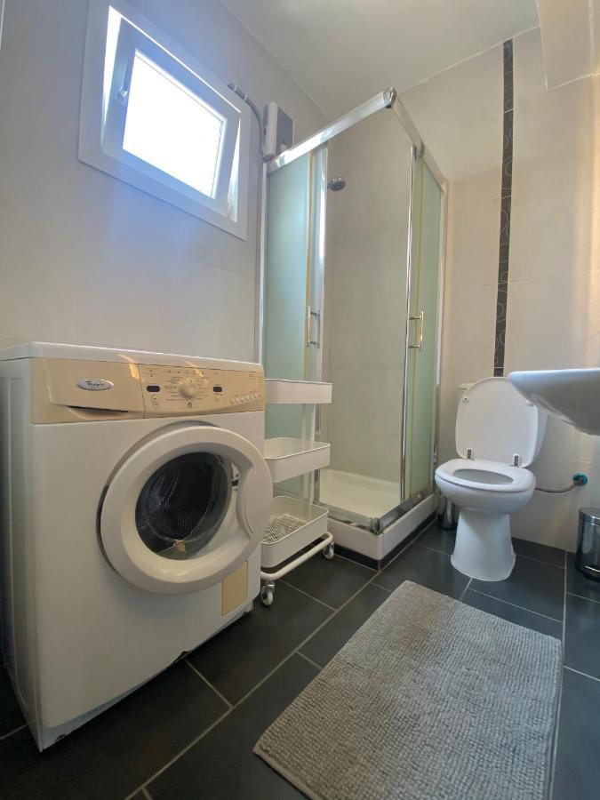 לרנקה Lovely , Cozy , Modern Seaside Apartment מראה חיצוני תמונה